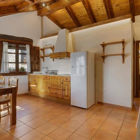 Os Ormos Casa Rural - Apartamentos - Habitaciones Эспуэндолас Экстерьер фото