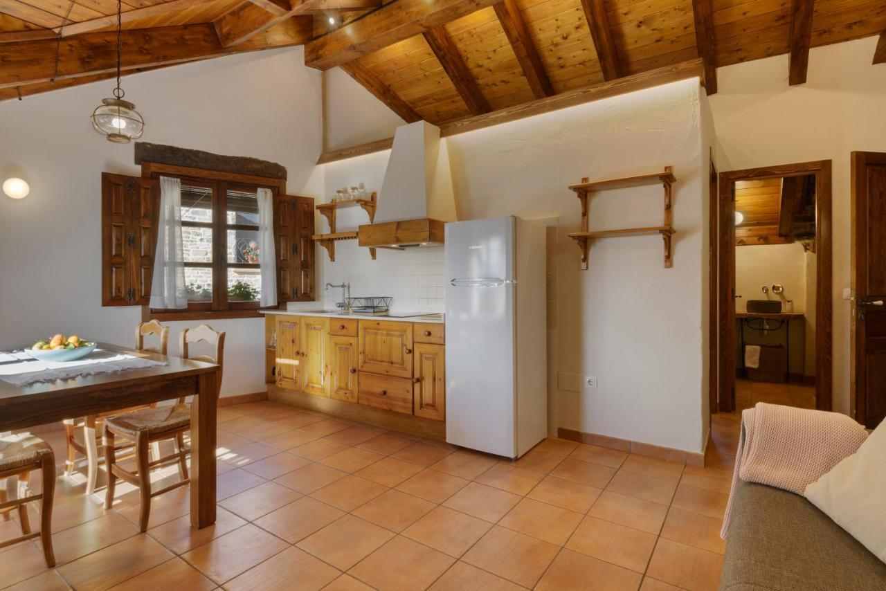 Os Ormos Casa Rural - Apartamentos - Habitaciones Эспуэндолас Экстерьер фото
