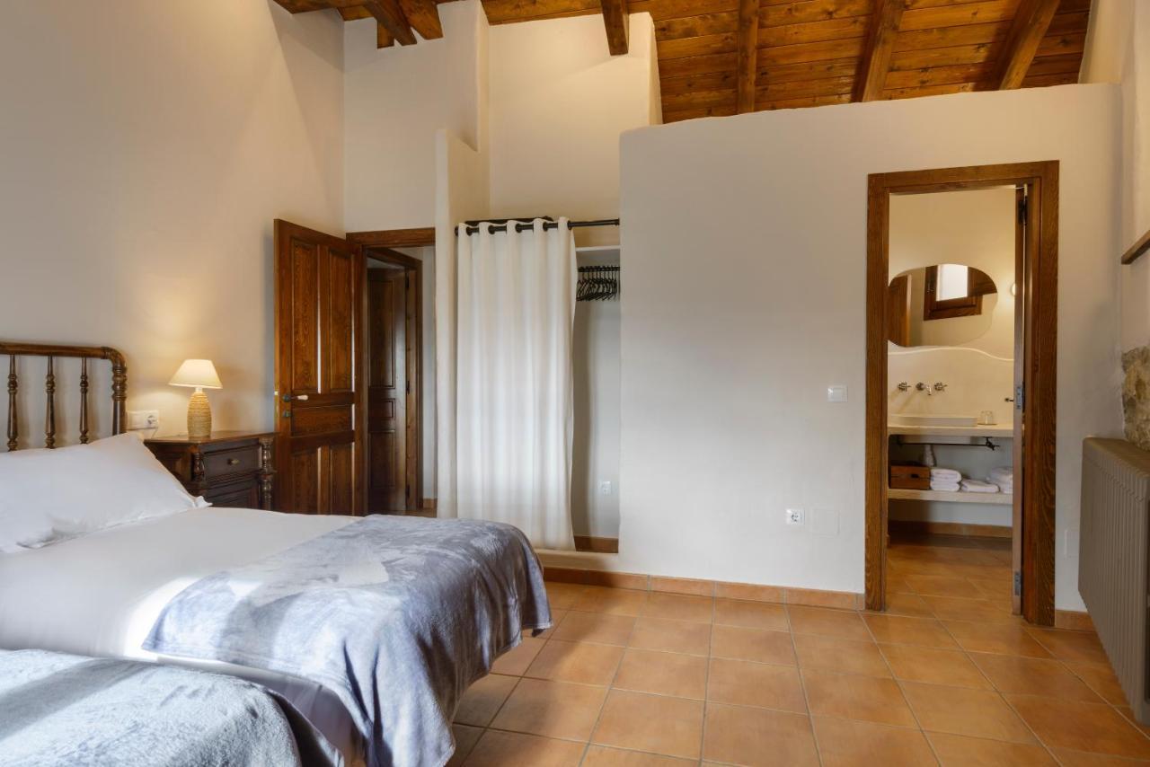 Os Ormos Casa Rural - Apartamentos - Habitaciones Эспуэндолас Экстерьер фото